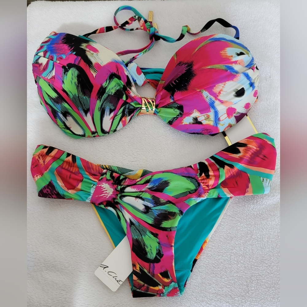 A. Ché flower child bikini Small / 32D 34C 36B